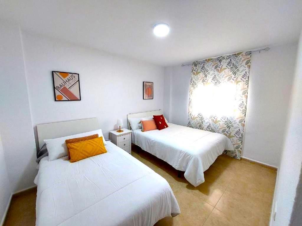 Parana Center Apartment Севиля Екстериор снимка